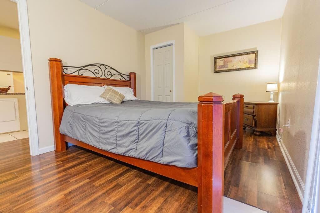 2-Bed, 1-Bath Apartment Near I-24, Great Location ชัททานูกา ภายนอก รูปภาพ