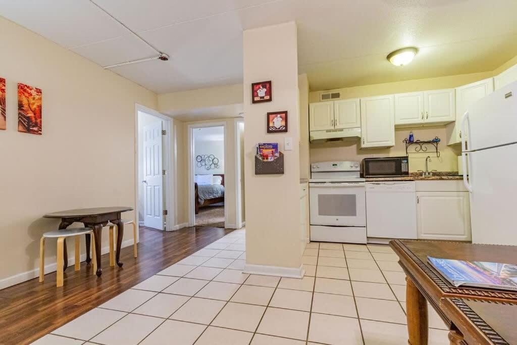 2-Bed, 1-Bath Apartment Near I-24, Great Location ชัททานูกา ภายนอก รูปภาพ