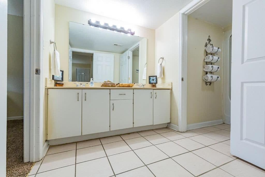 2-Bed, 1-Bath Apartment Near I-24, Great Location ชัททานูกา ภายนอก รูปภาพ