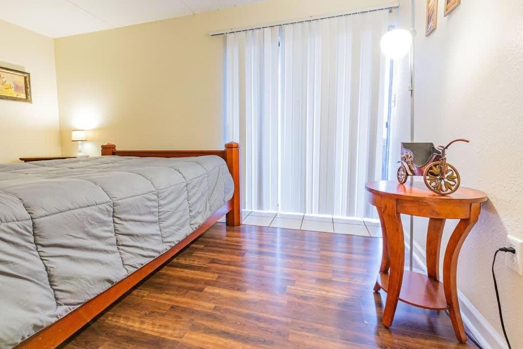 2-Bed, 1-Bath Apartment Near I-24, Great Location ชัททานูกา ภายนอก รูปภาพ